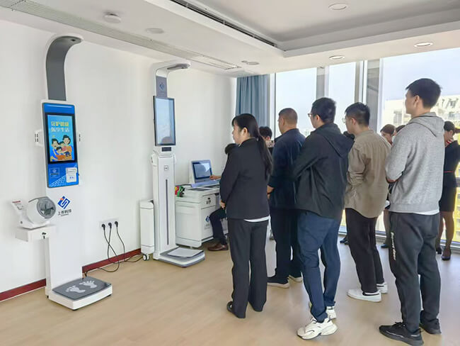 中国联通采购z6com.尊龙时凯智能健全体检一体机